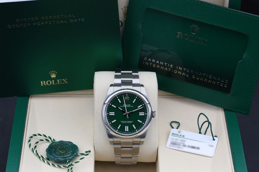 Rolex Oyster Perpetual 124300